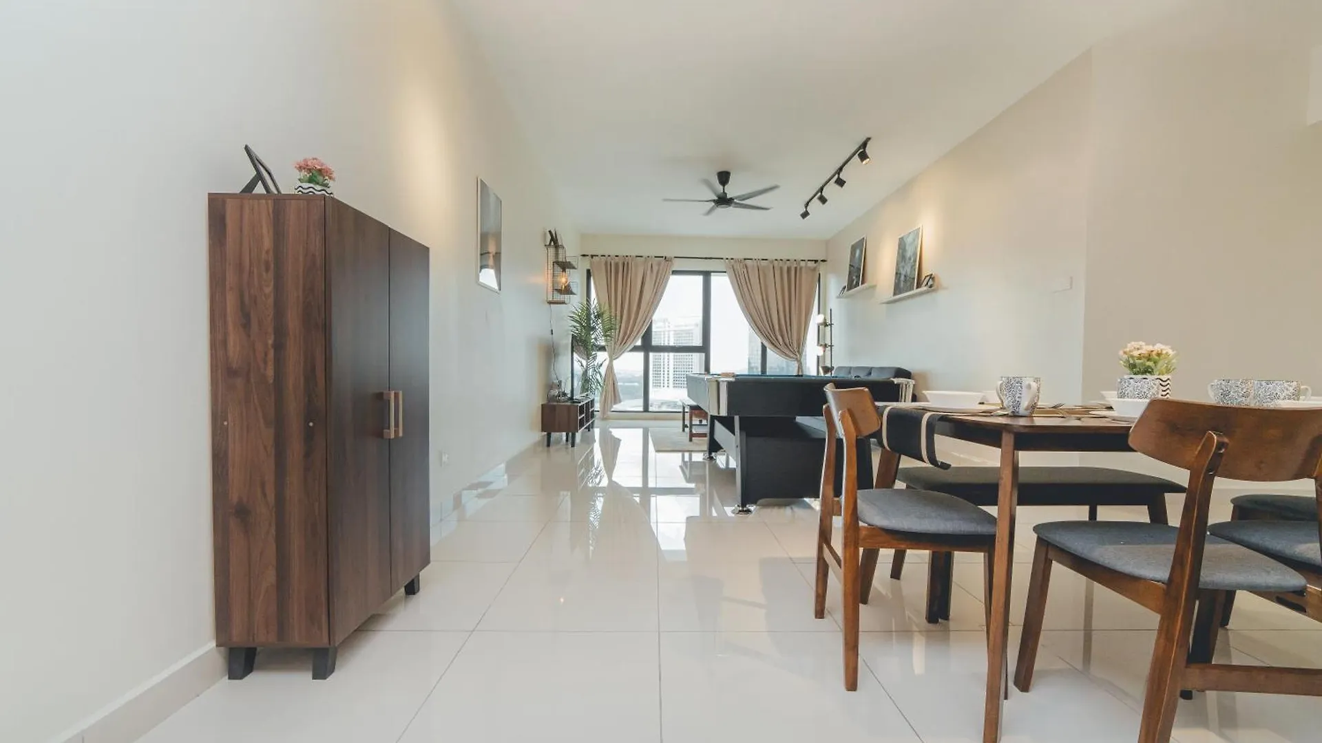 Mosaic Warm Suite 3Br 10Pax Family-Friendly Pooltable By Our Stay Джохор-Бару